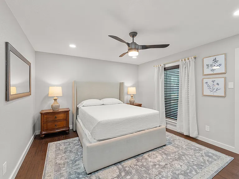 6926 Royal Ln — Photo 7