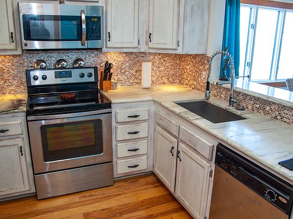 4th image of 1300 E Ocean View Ave