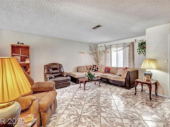 3rd image of 5059 Village Dr