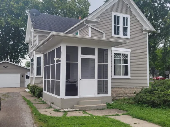 1443 Witzel Ave, Oshkosh, WI 54902