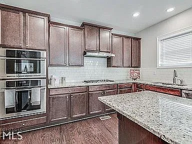 671 Sunset Park Dr — Photo 10