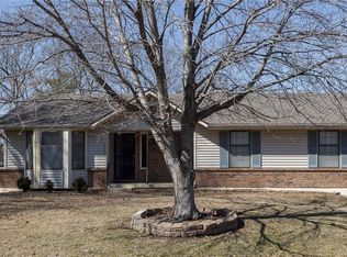 1822 N Lazy Branch Rd, Independence, MO 64058