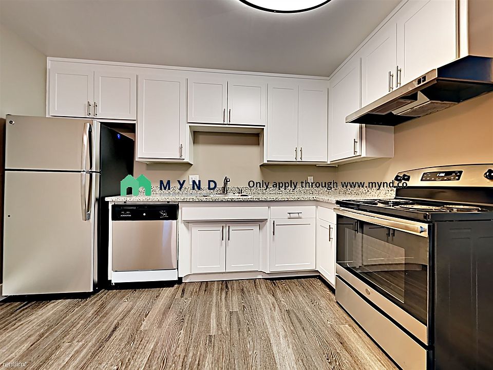 1st image of 1025 35th Ave #8