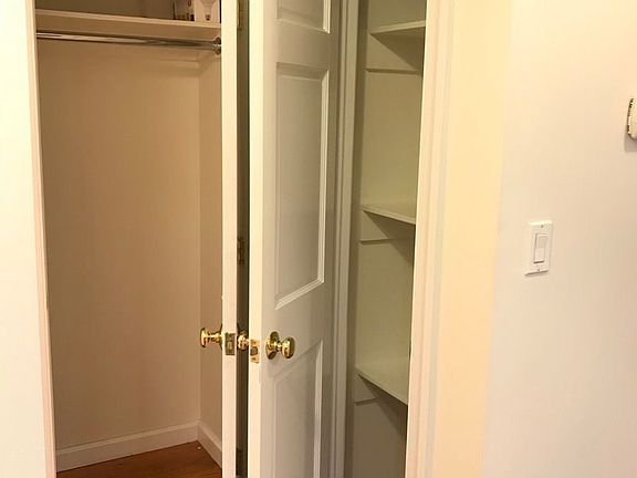 2nd image of 2724 Newtown Ave #2