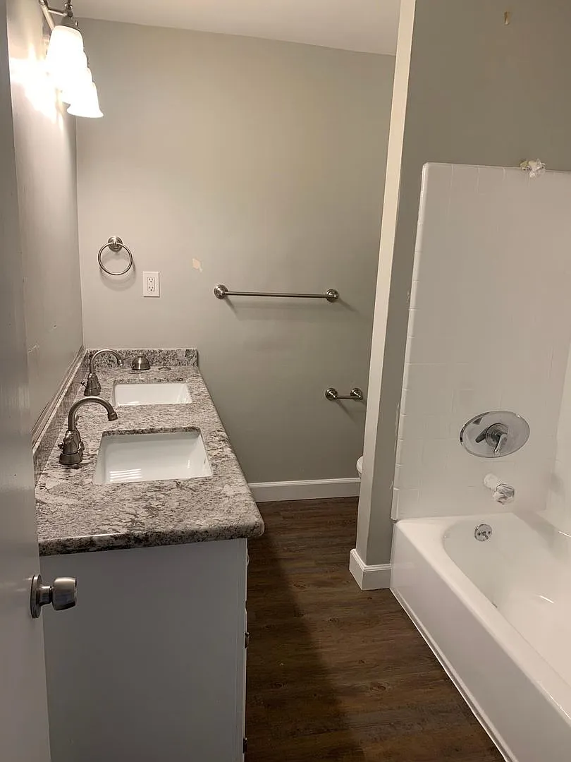 Villa Del Sol Apartments — Photo 2