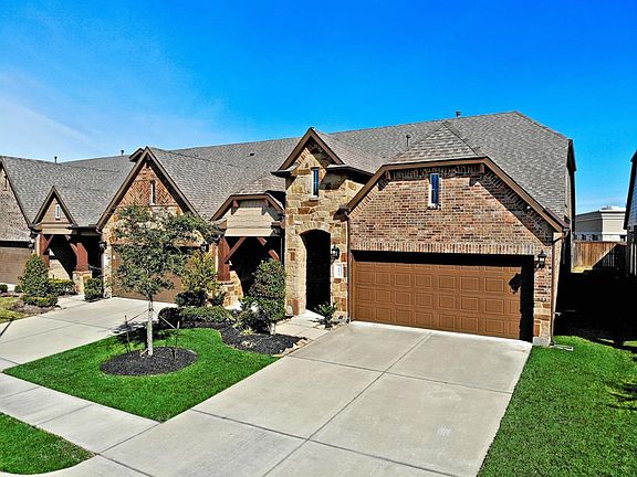 3rd image of 24134 Tapa Springs Ln
