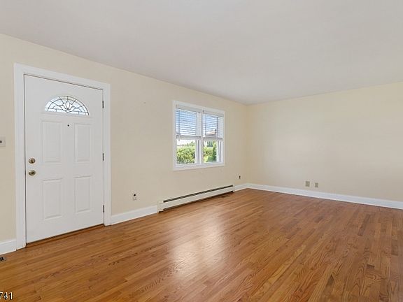 3rd image of 418 President St