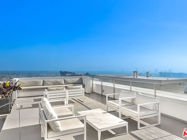838 N Doheny Dr #906 — Photo 15