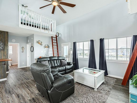 4th image of 13006 Coronado Dr