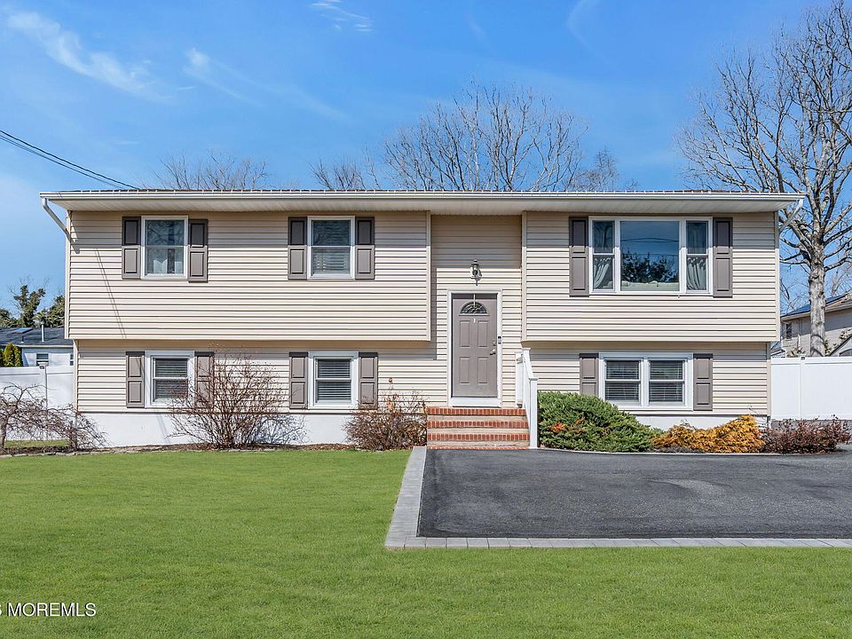 1st image of 725 Commonwealth Boulevard