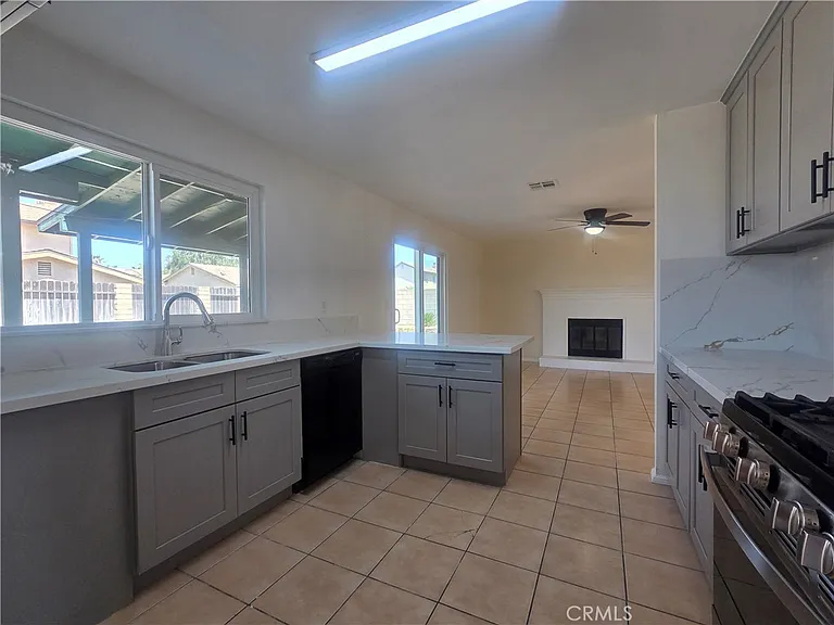 7492 Eugenia Dr — Photo 7