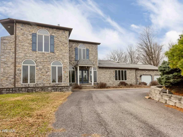 1290 Windfield Dr, Williamsport, PA 17701
