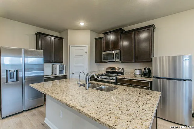 7045 Vista Loop — Photo 3