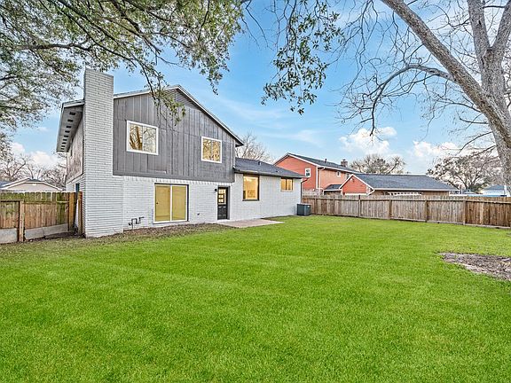 4th image of 15022 Cedar Ridge Dr