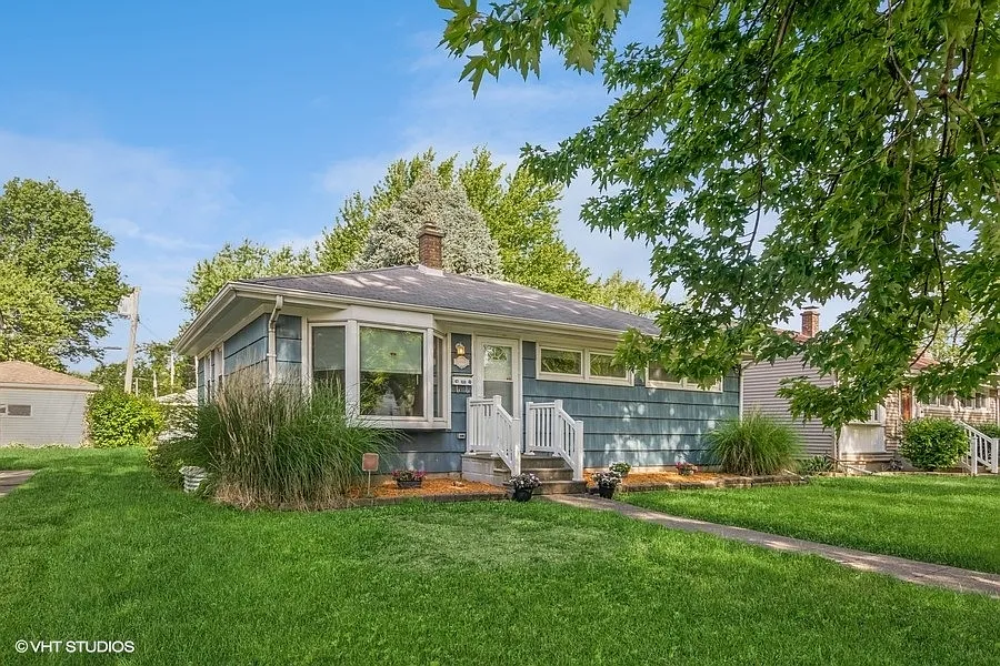 17948 Wentworth Ave photo 1