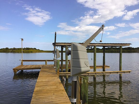 Dock