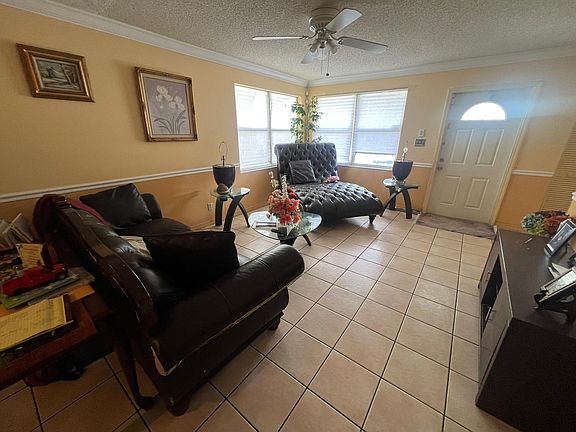 3rd image of 235 NW 6th Avenue