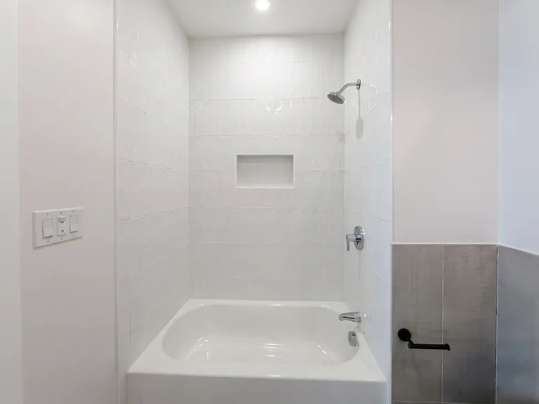 10 Pearl St #2 — Photo 13