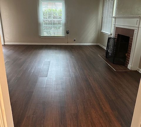 5th image of 244 W Stadium Dr