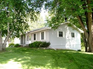 116 2nd Ave SE, Altura, MN 55910