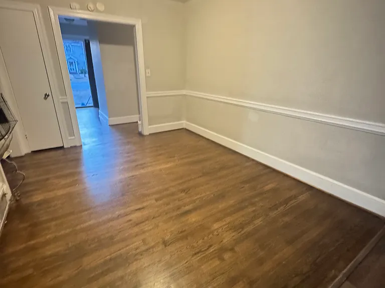628 Eastern Ave — Photo 11