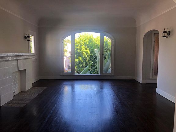 4th image of 425 N Orange Grove Ave #1/2