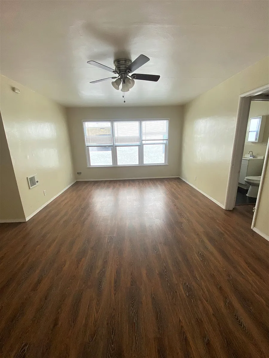 Building Photo - 1405 E Ocean Blvd #17