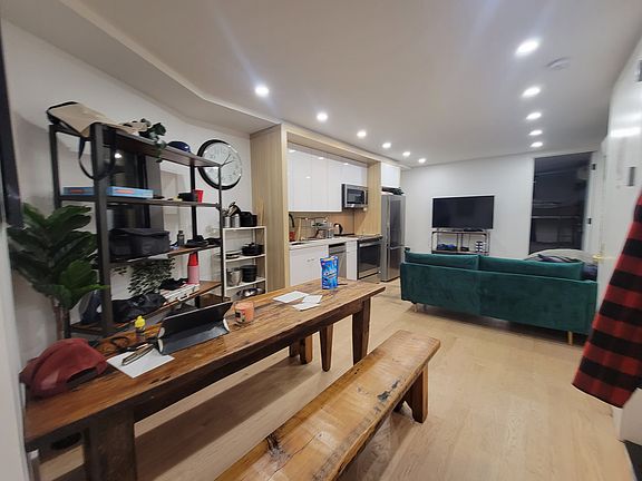 2nd image of 343 Vernon Ave #2A