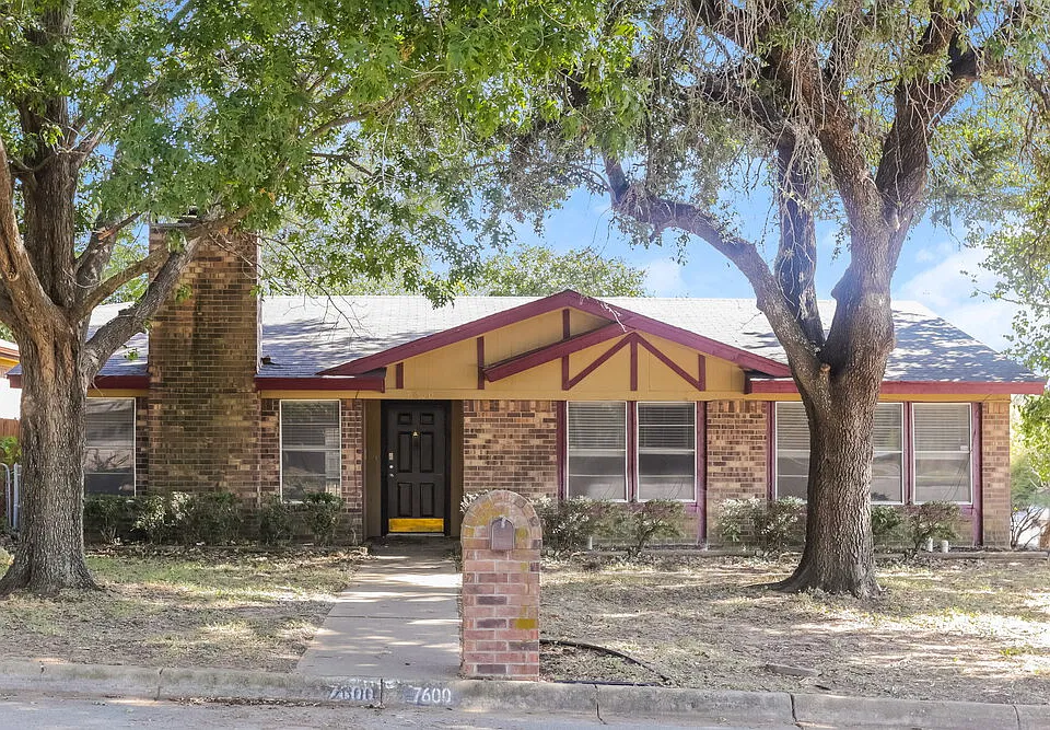 7600 Blue Carriage Ln