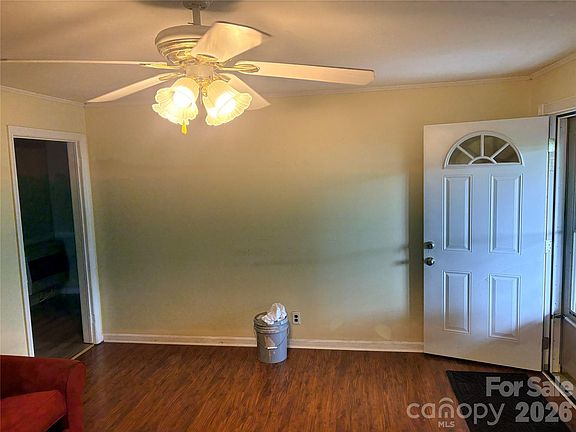 5th image of 420 Hampton Rd