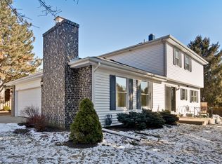 636 Ardmore Ter, Libertyville, IL