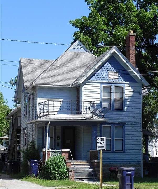 1st image of 901 E Milwaukee St