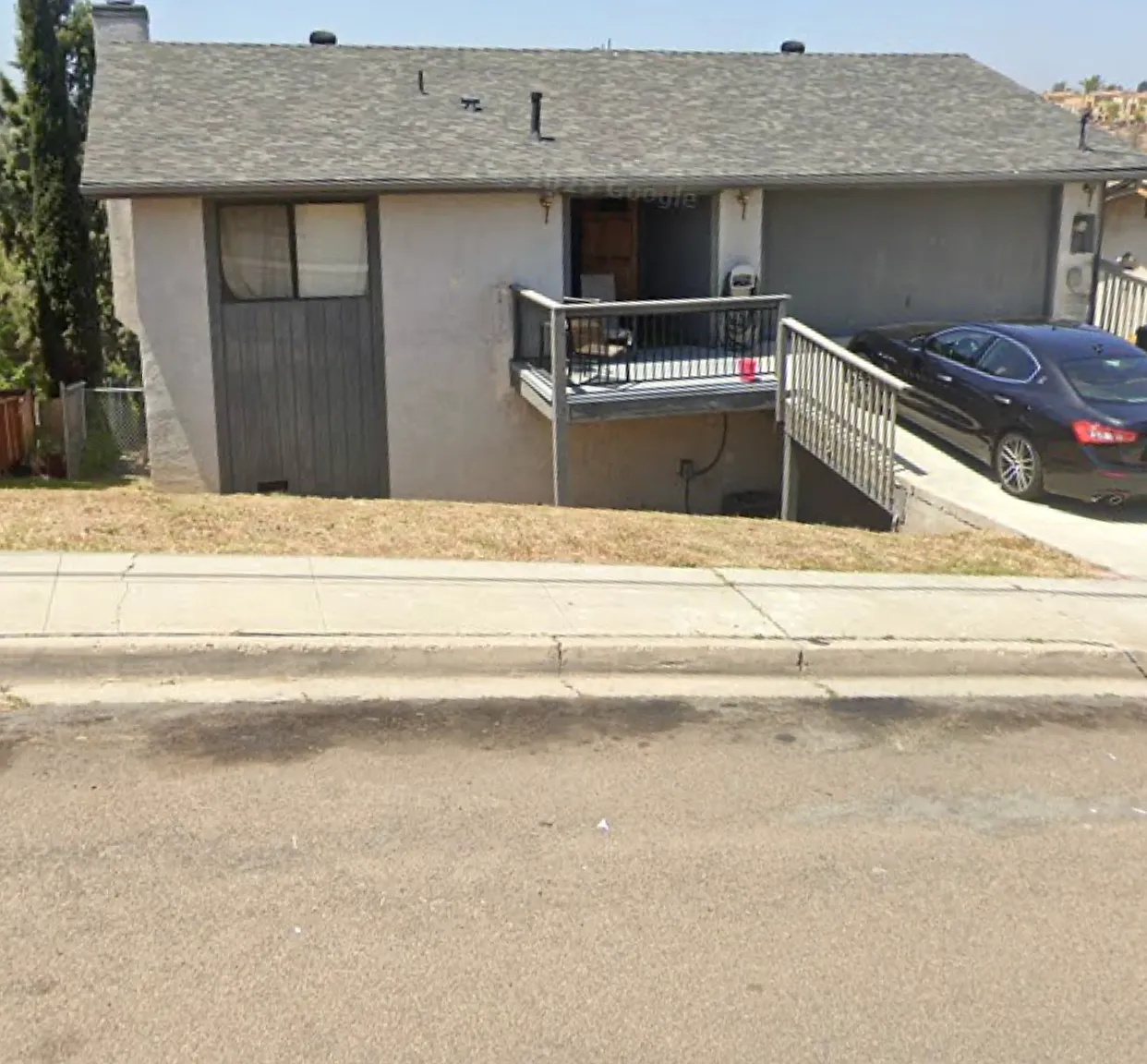 6 bed, 2.5 bath, 2068 sqft, $4,800 — Photo 1
