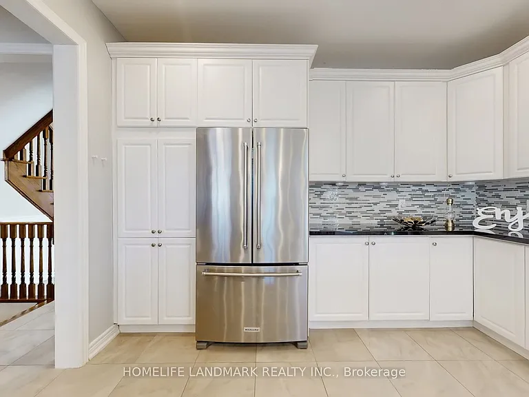13 Woodway Ln — Photo 23