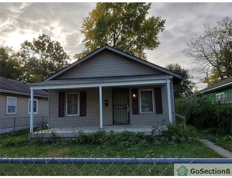 2034 Houston St photo 1