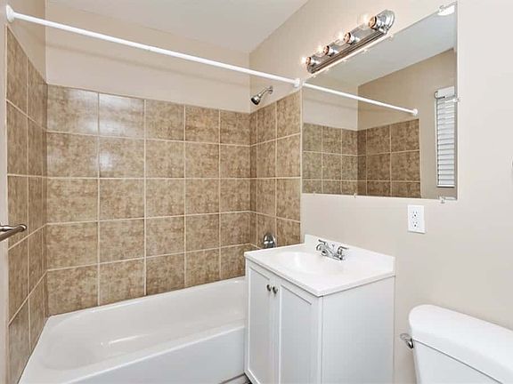 5th image of 5310 Floral Dr