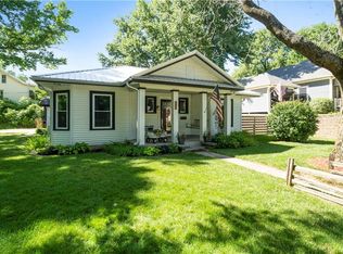 603 Cherry St, Weston, MO 64098