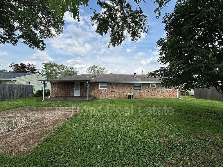 601 Brelsford Ave — Photo 4