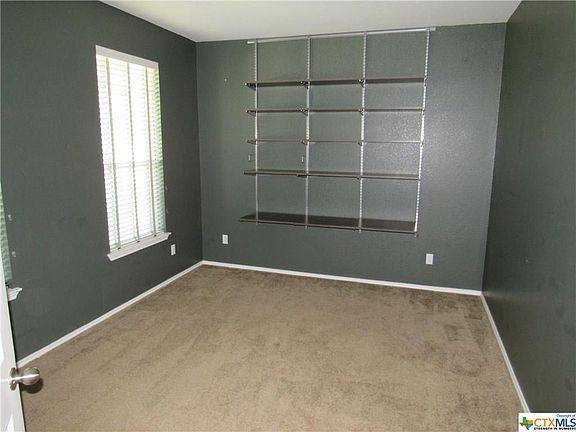 4th image of 405 Reservation Dr