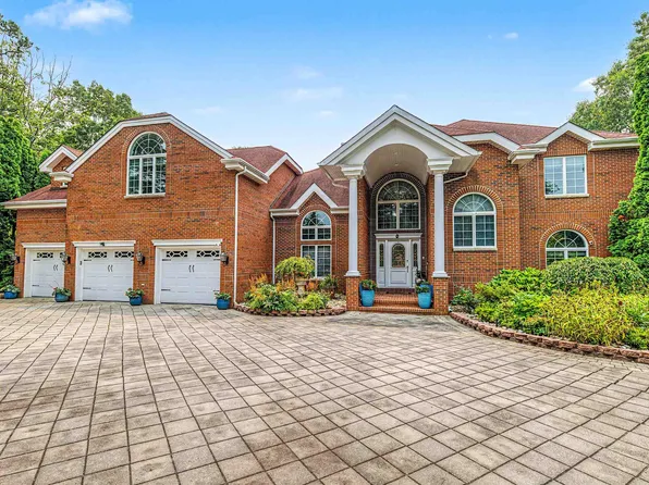 504 Pelham Dr, Galloway, NJ 08205