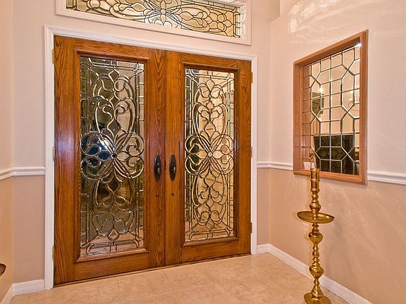 4th image of 3556 Shoreline Cir