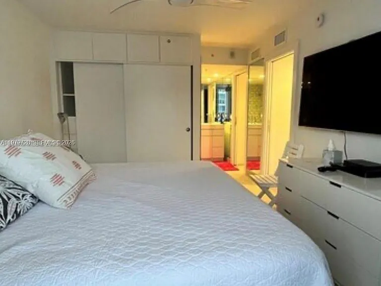 2457 Collins Ave #1605 — Photo 5