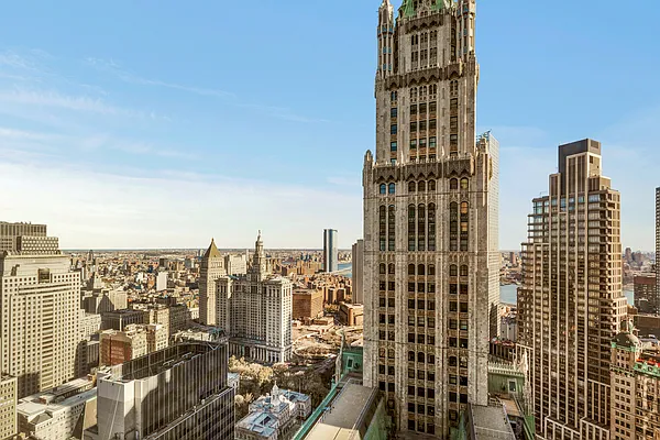 Rented by R New York | media 9