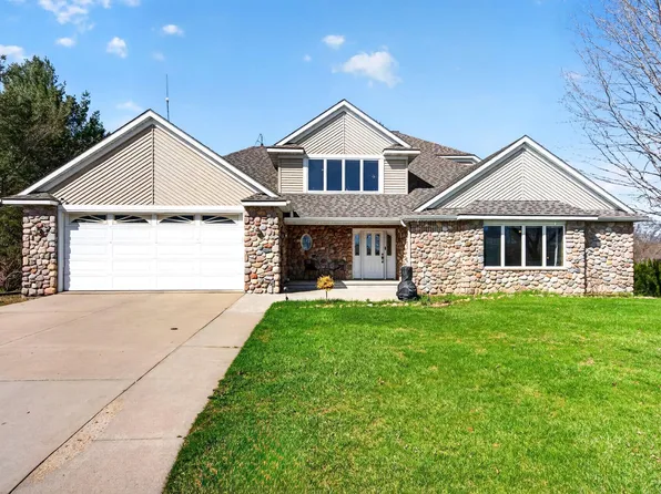 76 Shore Dr, Clintonville, WI 54929