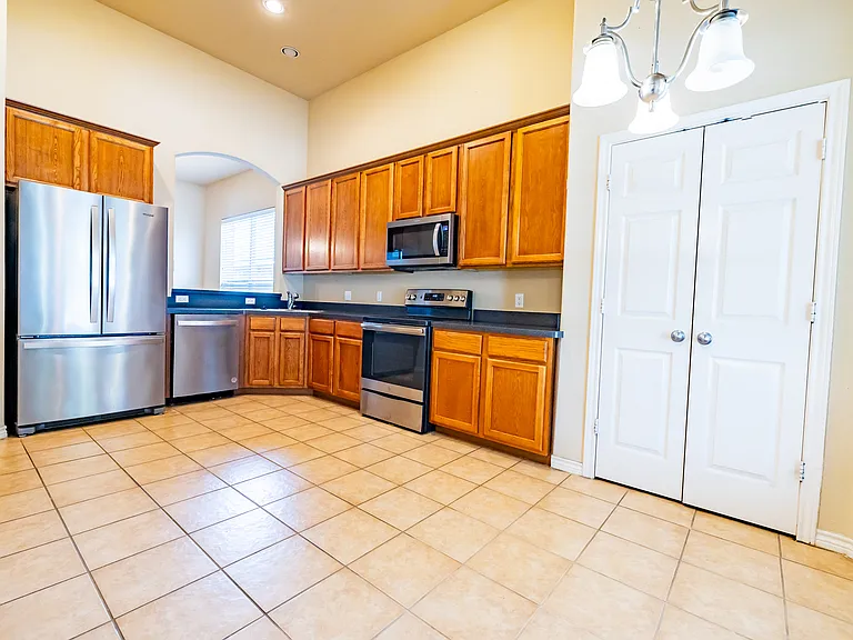 4333 Summersweet Ln — Photo 18