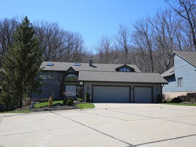 6729 Almond Walcott Ct S #77, Brecksville, OH, 44141