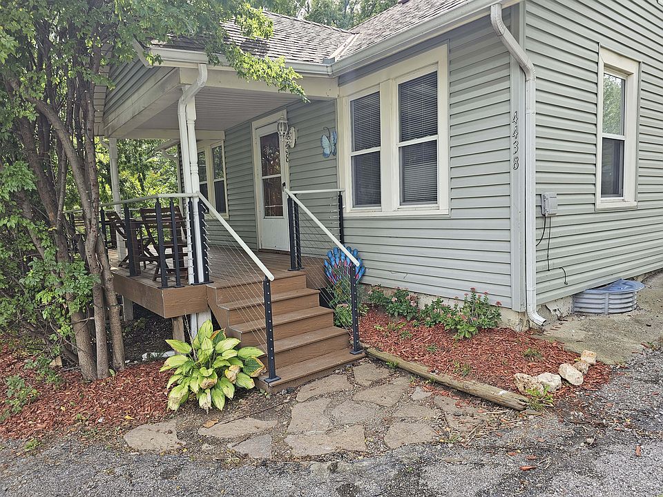 N. Corner Entrance Front