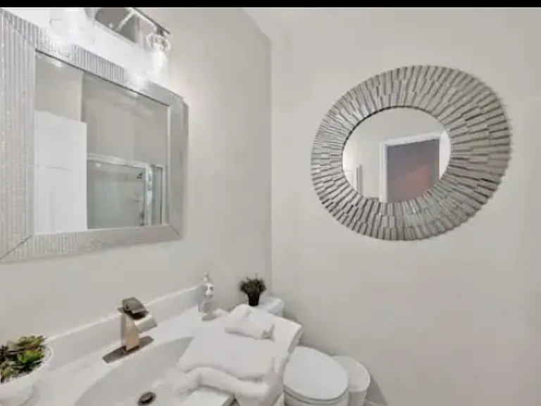 1007 Vancouver Dr — Photo 14