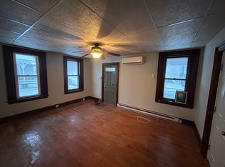 444 E Broad St APT B, Quakertown, PA 18951