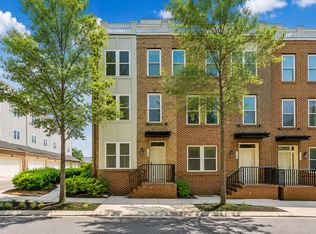1121 S Lincoln St, Arlington, VA 22204